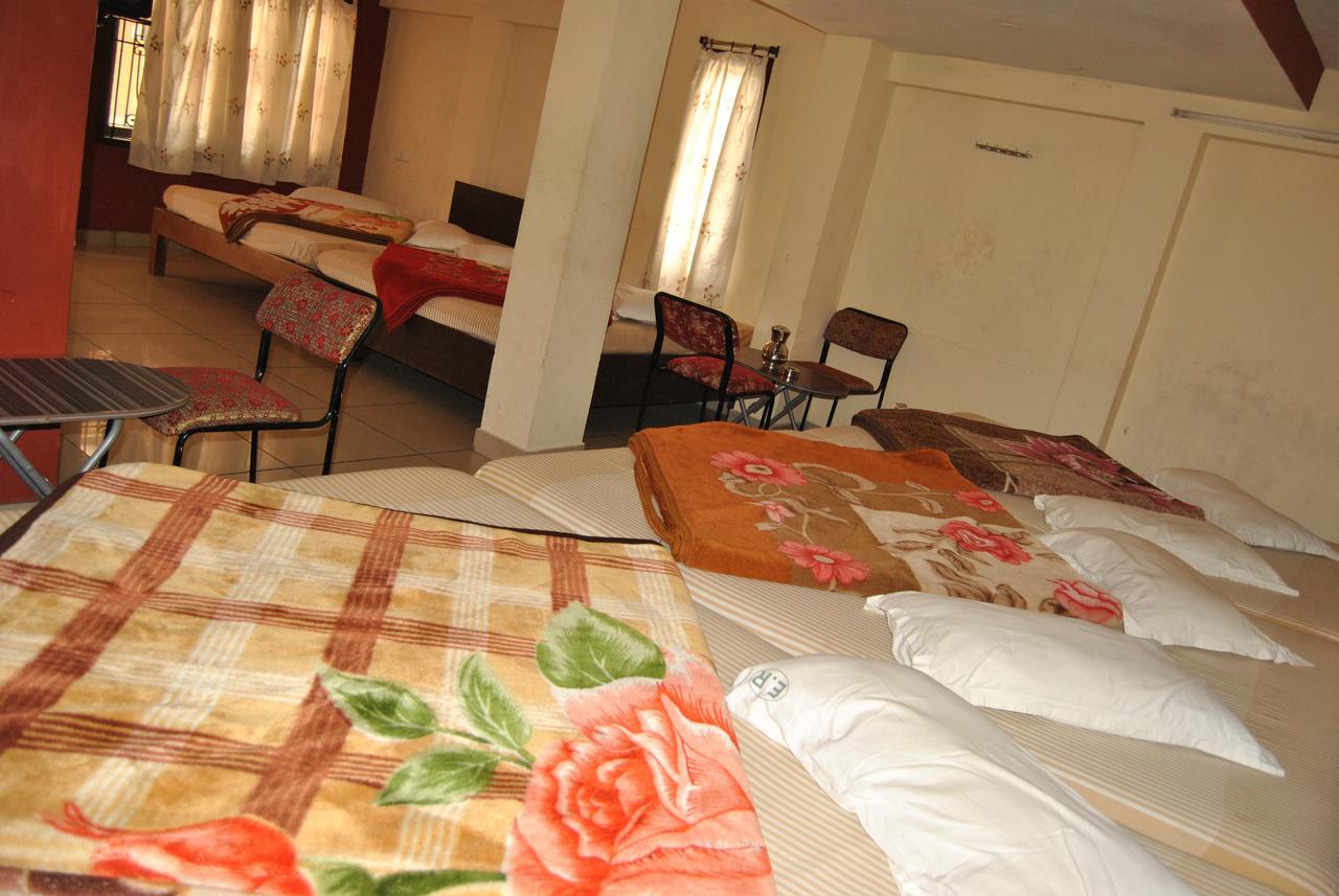 Ezhil Residency Hotel Kodaikanal Exterior photo